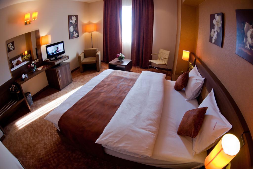 Top Rooms Aparthotel Bucareste Exterior foto