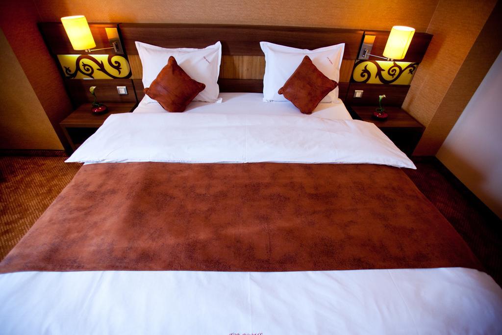 Top Rooms Aparthotel Bucareste Quarto foto